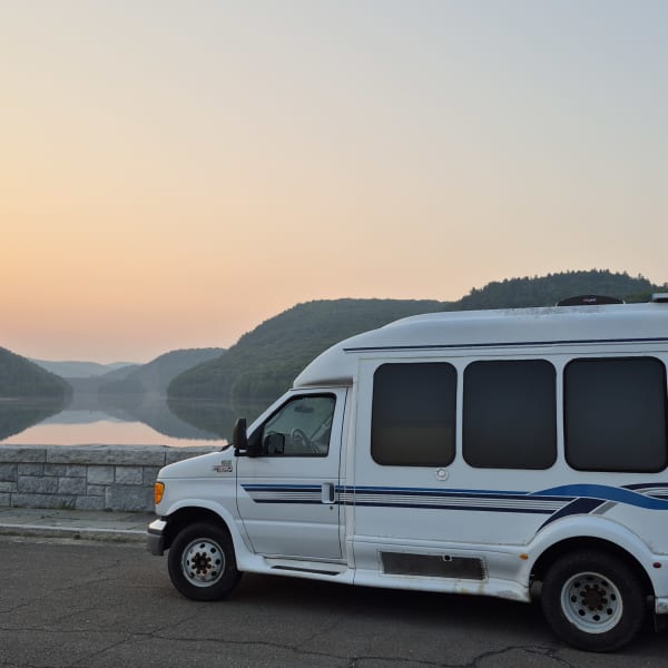 2005 Ford E350 Box Van Class B available for rent in Colebrook, Connecticut