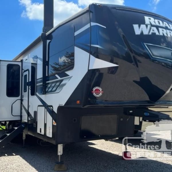 2021 Heartland Road Warrior M-351 Toy Hauler available for rent in Alma, Arkansas