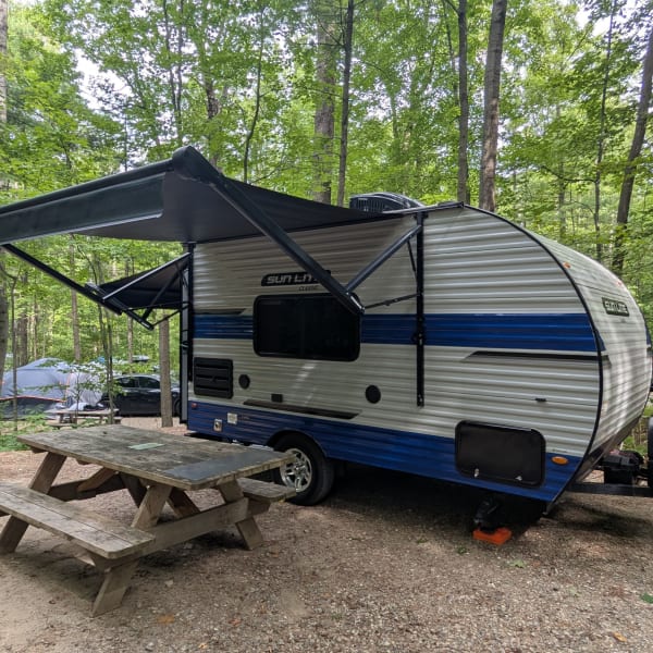 2022 Sunset Park RV Sun Lite Travel Trailer available for rent in St Mathias Sur Richelieu, Quebec