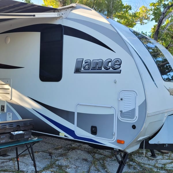 2018 Lance 1995 Travel Trailer available for rent in Whitwell, Tennessee