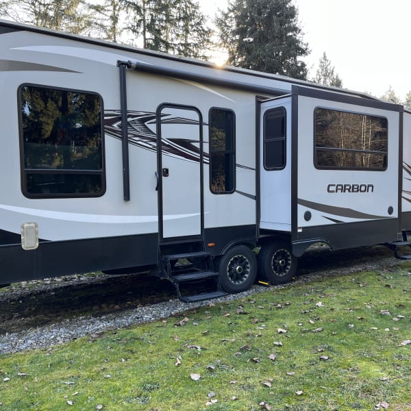 2018 Keystone Carbon Toy Hauler available for rent in Woodinville, Washington