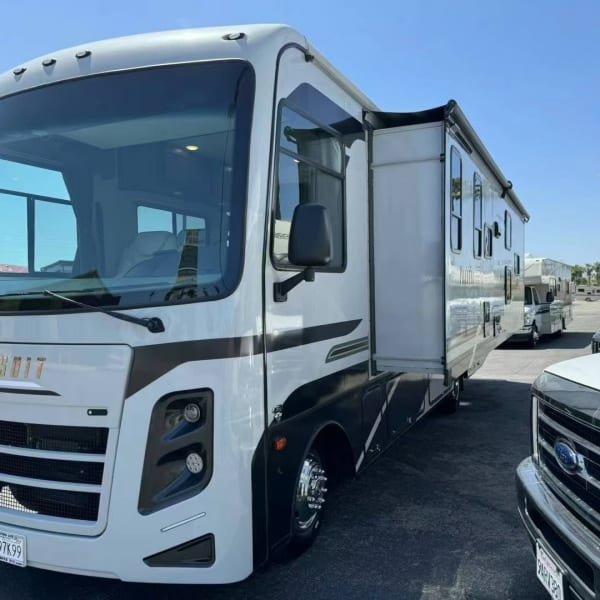 2023 Coachmen Pursuit 31BH a available for rent in West Yellowstone, Montana