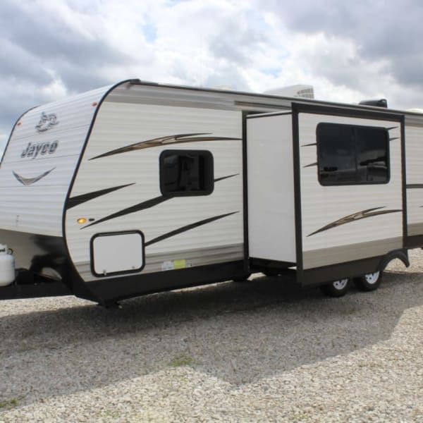 2018 Jayco Jay Flight SLX Travel Trailer available for rent in Mascoutah, Illinois
