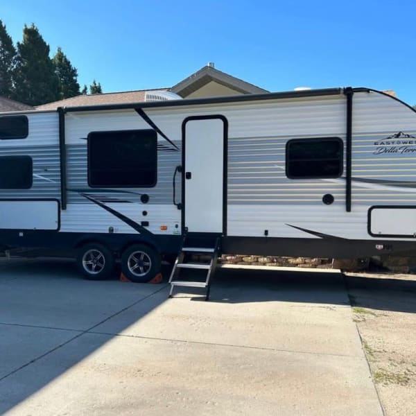 2021 East to West Della Terra Travel Trailer available for rent in Leduc, Alberta