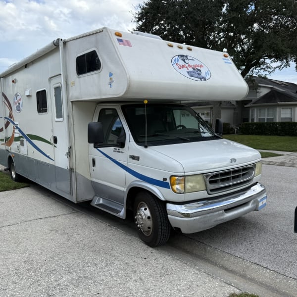 2003 Ford e450 condor Class C available for rent in Orlando, Florida