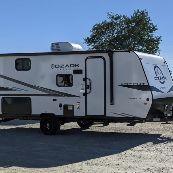 2021 Forest River OZARK 1680BSKX Travel Trailer available for rent in Algonquin, Illinois