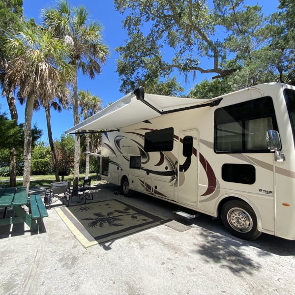 2018 Thor Hurricane Class A available for rent in Tarpon Springs, Florida