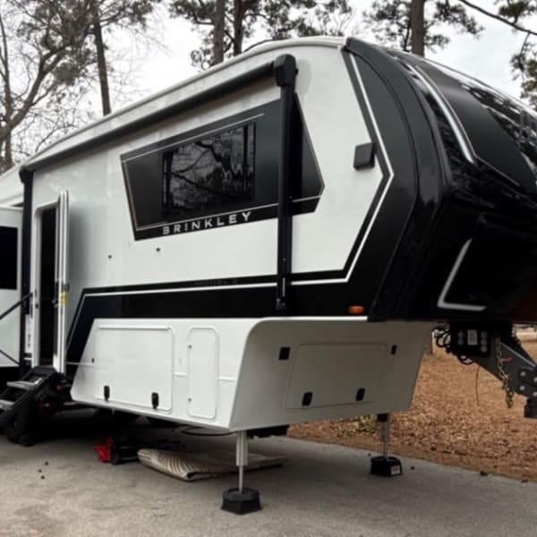 2025 Brinkley RV Model Z Fifth Wheel available for rent in Jacksonville, North Carolina