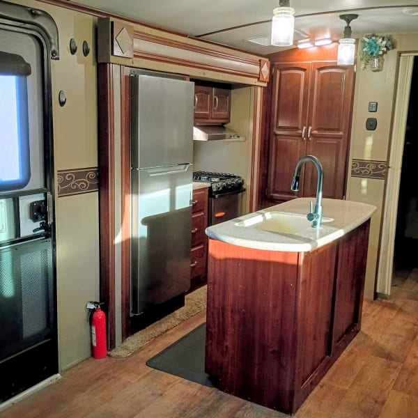 2015 Keystone RV Outback Super-Lite Fifth Wheel available for rent in Eaton, Colorado