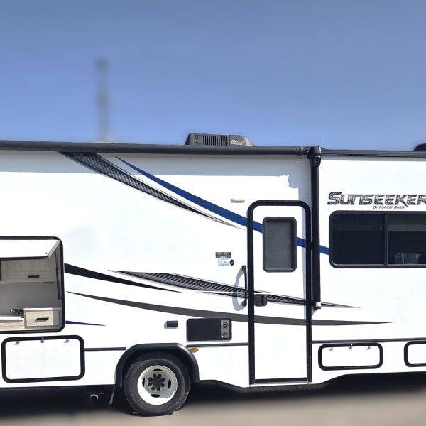 2022 Forest River Sunseeker Classic c available for rent in Moraine, Ohio