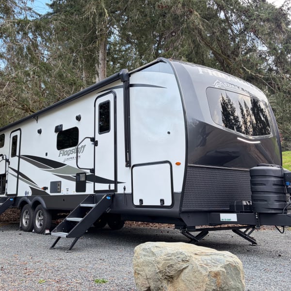 2025 Forest River Flagstaff Super Lite Travel Trailer available for rent in Bremerton, Washington