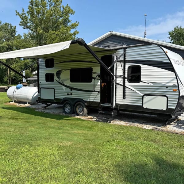 2016 Nomad Nomad Trailer Travel Trailer available for rent in Oak Harbor, Ohio