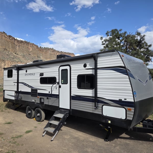 2022 Keystone RV Springdale Travel Trailer available for rent in Terrebonne, Oregon