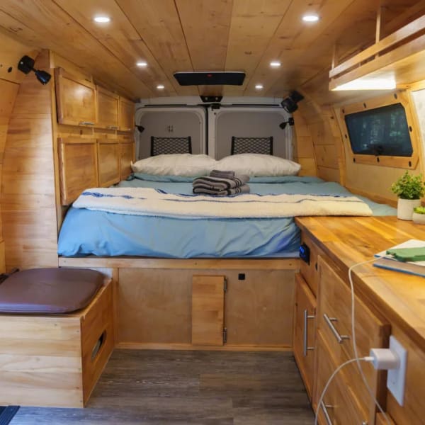 2011 Ford E250 EXT Class B available for rent in Calgary, Alberta