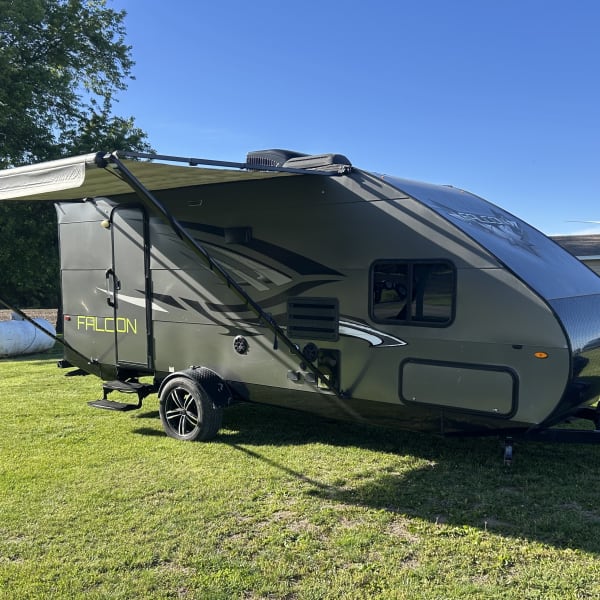 2018 Travel Lite Falcon Travel Trailer available for rent in Mason City, Illinois