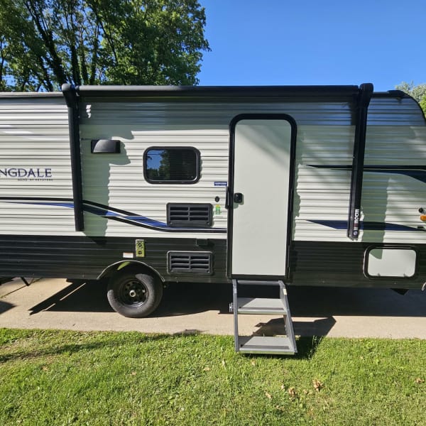 2022 Keystone RV Springdale Travel Trailer available for rent in Belleville, Illinois