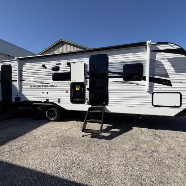 2026 KZ Sportsmen SE Travel Trailer available for rent in Seymour, Indiana
