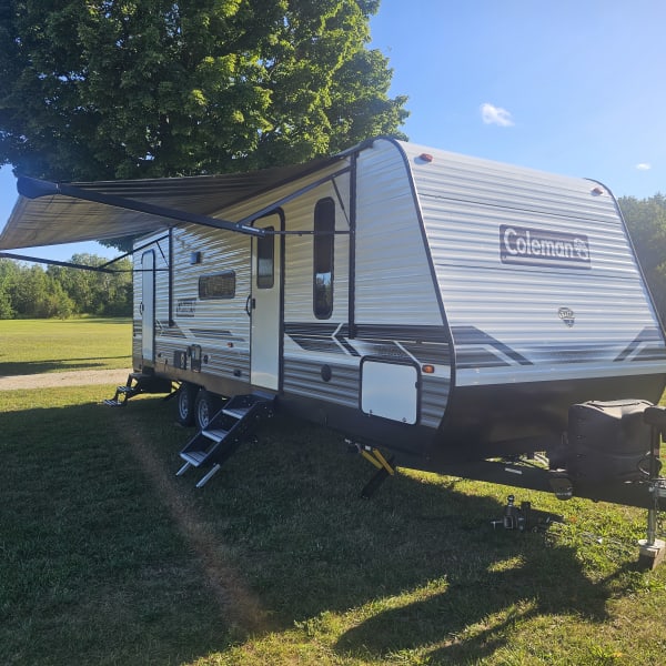 2022 Dutchmen Coleman Lantern LT Travel Trailer available for rent in Erie, Michigan
