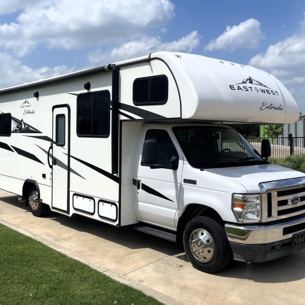 2022 Entrada Entrada Motorhome Class C available for rent in Oklahoma City, Oklahoma