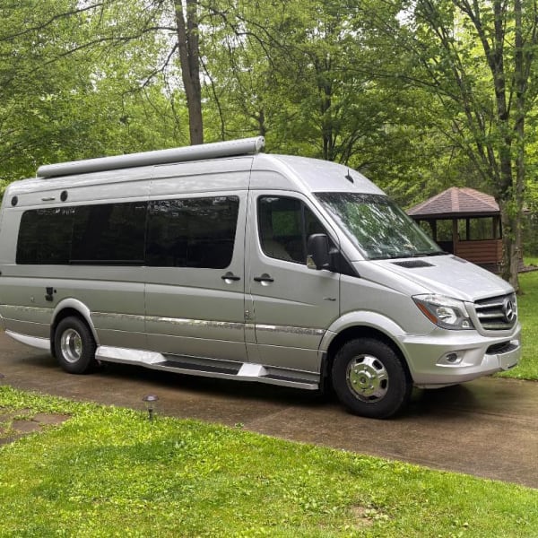 2017 Winnebago Era Class B available for rent in Warren, Ohio