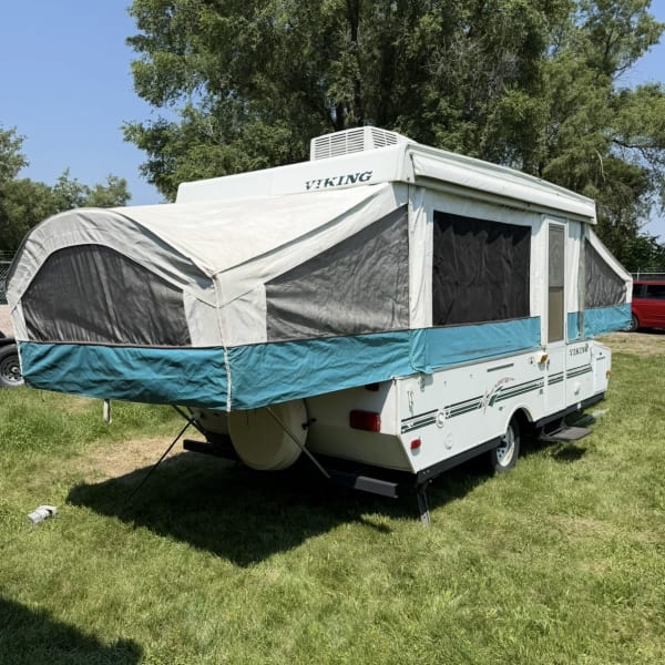 1999 Viking Pop Up Popup available for rent in South Sioux City, Nebraska