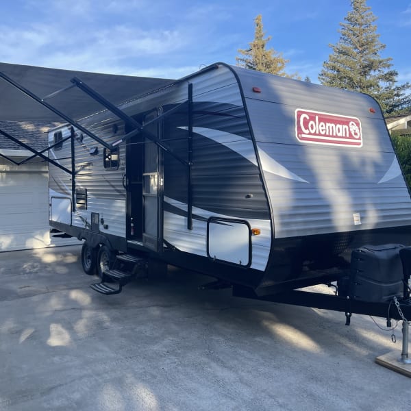 2018 Dutchmen Coleman Lantern Travel Trailer available for rent in Modesto, California