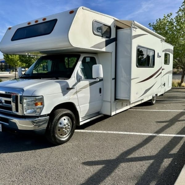 2011 Coachmen Freelander Class C available for rent in Reno, Nevada