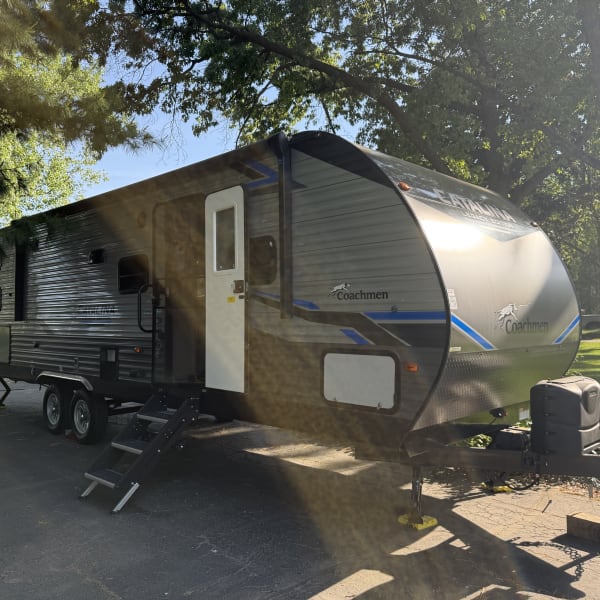 2021 Forest River Coachmen Catalina Legacy Travel Trailer available for rent in Rochester Hills, Michigan