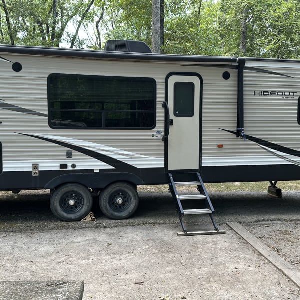 2019 Keystone RV Hideout Luxury Travel Trailer available for rent in Norris City, Illinois