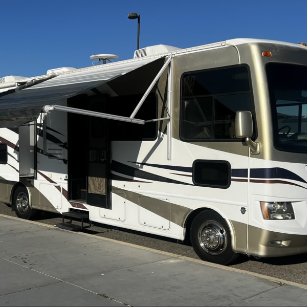 2014 Thor Windsport Class A available for rent in Brentwood, California