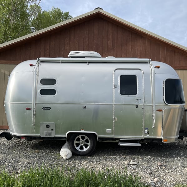 2021 Airstream Caraval Travel Trailer available for rent in Highlands Ranch, Colorado