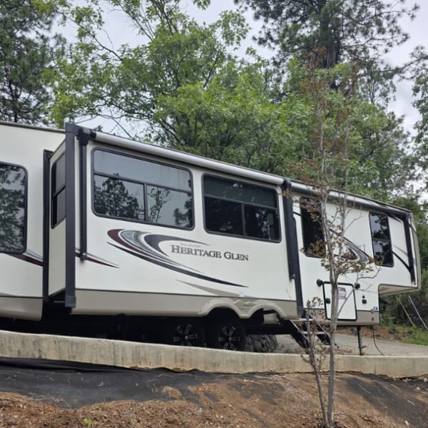 2021 Forest River Wildwood Heritage Glen Fifth Wheel available for rent in Grass Valley, California