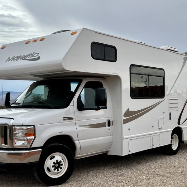 2018 Thor Majestic Class C available for rent in Layton, Utah