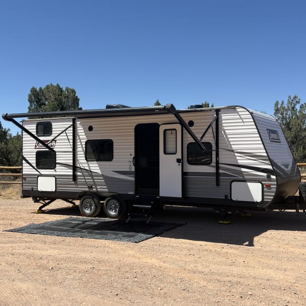 2020 Dutchmen Coleman Lantern LT Travel Trailer available for rent in St George, Utah