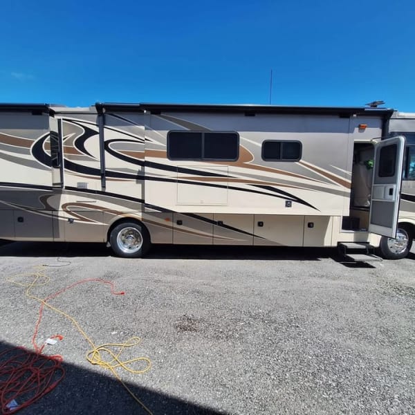 2014 Holiday Rambler Vacationer Class A available for rent in Norwalk, Ohio
