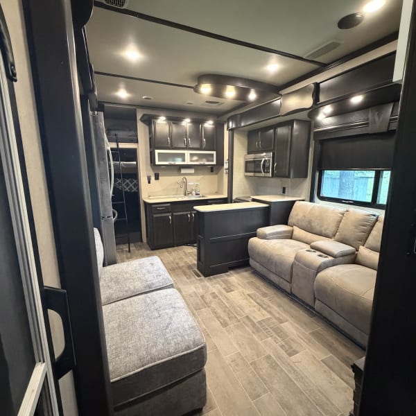 2017 Denali Denali Fifth Wheel Fifth Wheel available for rent in Columbus, Texas