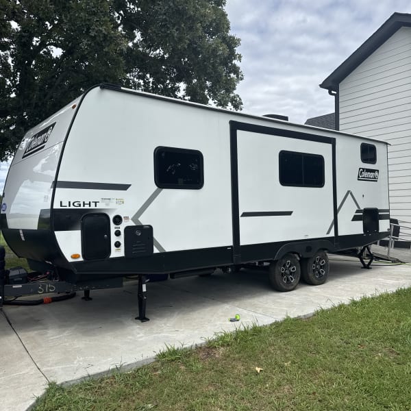 2026 Keystone RV Coleman Light Travel Trailer available for rent in Portland, Tennessee