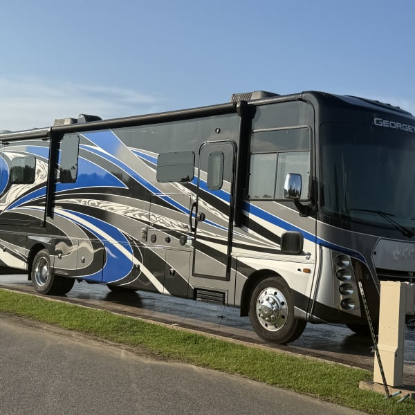 2021 Georgetown GT7 Class A available for rent in Birmingham, Alabama