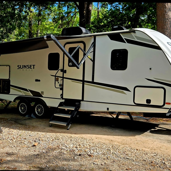 2022 Crossroads RV Sunset Trail Super Lite Travel Trailer available for rent in Hot Springs, Arkansas