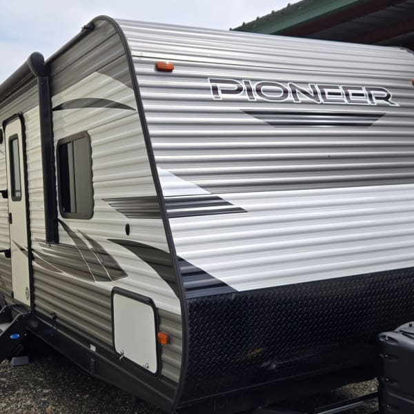 2020 Heartland RVs Pioneer Travel Trailer available for rent in Hot Springs, Arkansas