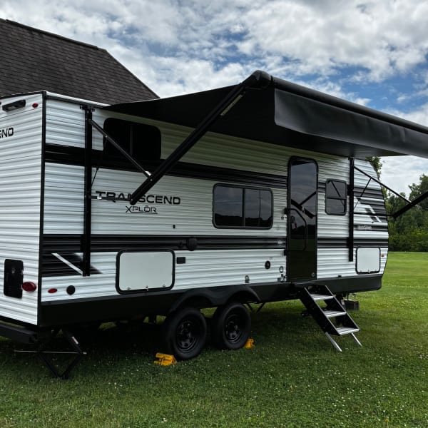 2027 Grand Design Transcend Xplore 19bhx Travel Trailer available for rent in Galloway, Ohio