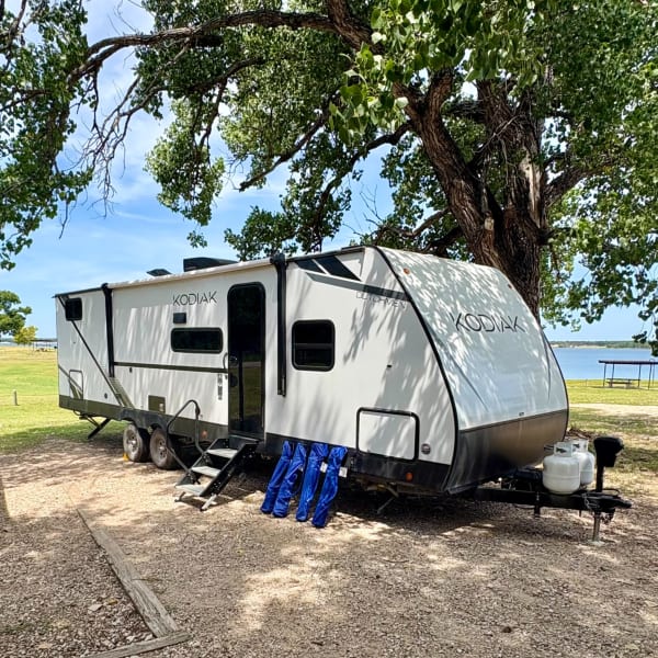 2025 Dutchmen Kodiak Ultra Lite Travel Trailer available for rent in Whitney, Texas