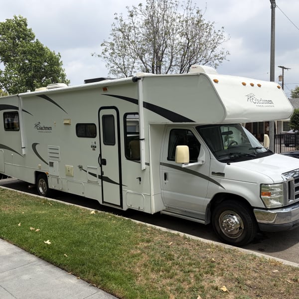 2010 Coachmen Freelander Class C available for rent in Los Angeles, California