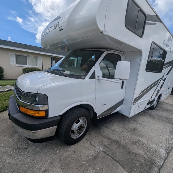 2025 Thor Quantum SE Class C available for rent in Tarpon Springs, Florida