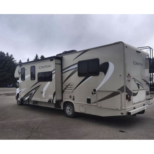 2020 Thor Chateau Class C available for rent in Edmonton, Alberta