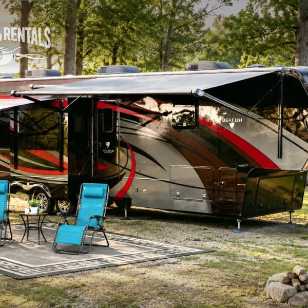 2022 Vanleigh RV Beacon Fifth Wheel available for rent in Bridgeport, Texas