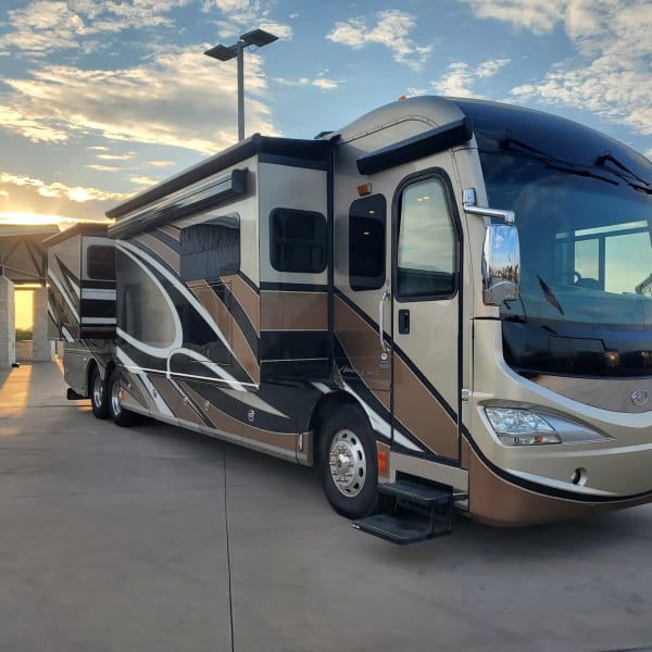 2015 American Revolution American Revolution Motorhome a available for rent in Gatesville, Texas