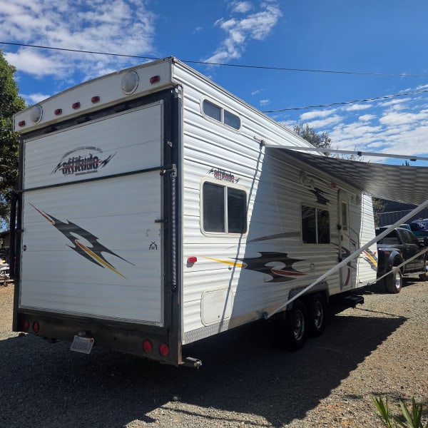 2006 Eclipse Recreational Vehicles Attitude Toy Hauler available for rent in Valley Springs, California