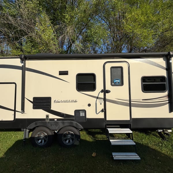 2018 Keystone RV Sprinter Campfire Edition Travel Trailer available for rent in Trempealeau, Wisconsin