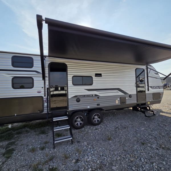 2025 Catalina 263BHSCK Travel Trailer available for rent in Oklahoma City, Oklahoma